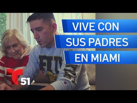Tiene 42 años y vive en la casa de sus padres